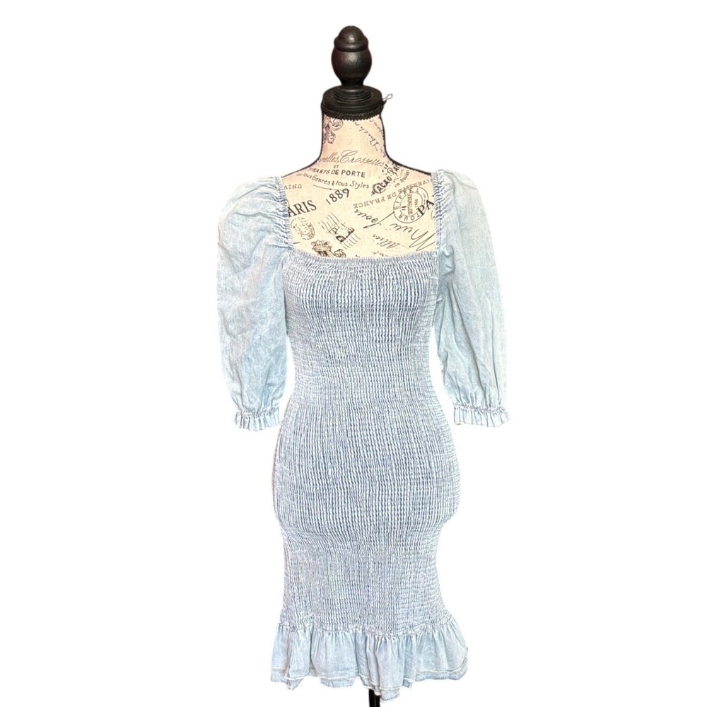 Tea N Rose Light Wash Denim Smocked Puff Sleeve‎ Ruffle Mini Dress Womens Medium